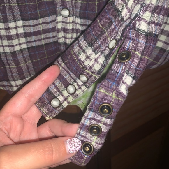 AEO purple plaid button down. - Picture 4 of 7
